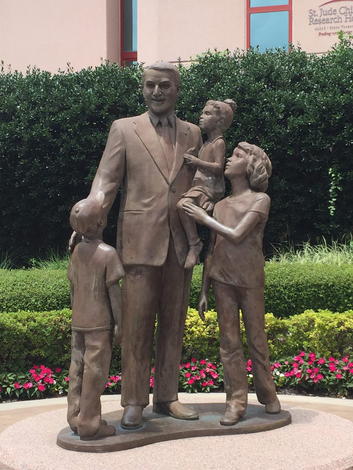 Statue of Danny Thomas at St Jude Children's Research Hospital